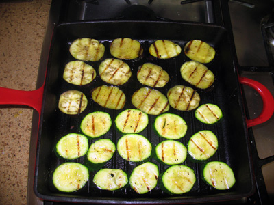 grillpan eggplant top, zucchini bottom in grill pan