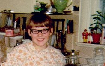young Cyndi couldn't resist this picture of Cyndi as a kid - she's in the kitchen! And so cute!