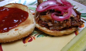 smokedpulledporksandwich