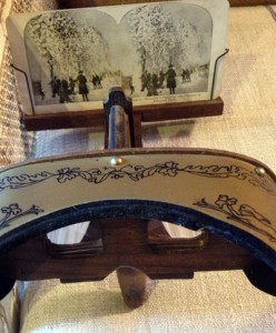 stereoscope with card